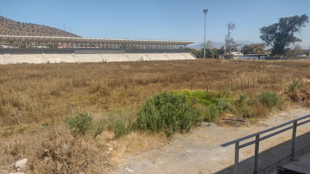 Alcaldesa Gárate detalla avances para retomar obras del Estadio Roberto Bravo Santibáñez