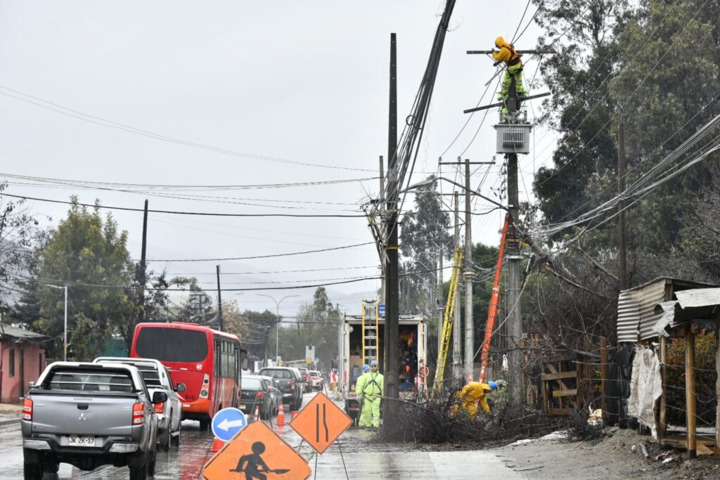 CGE activa plan de acción preventivo ante sistema frontal que afectará a la zona centro sur del país