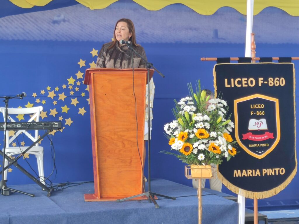Realizan ceremonia de inauguración del año escolar en comuna de María Pinto