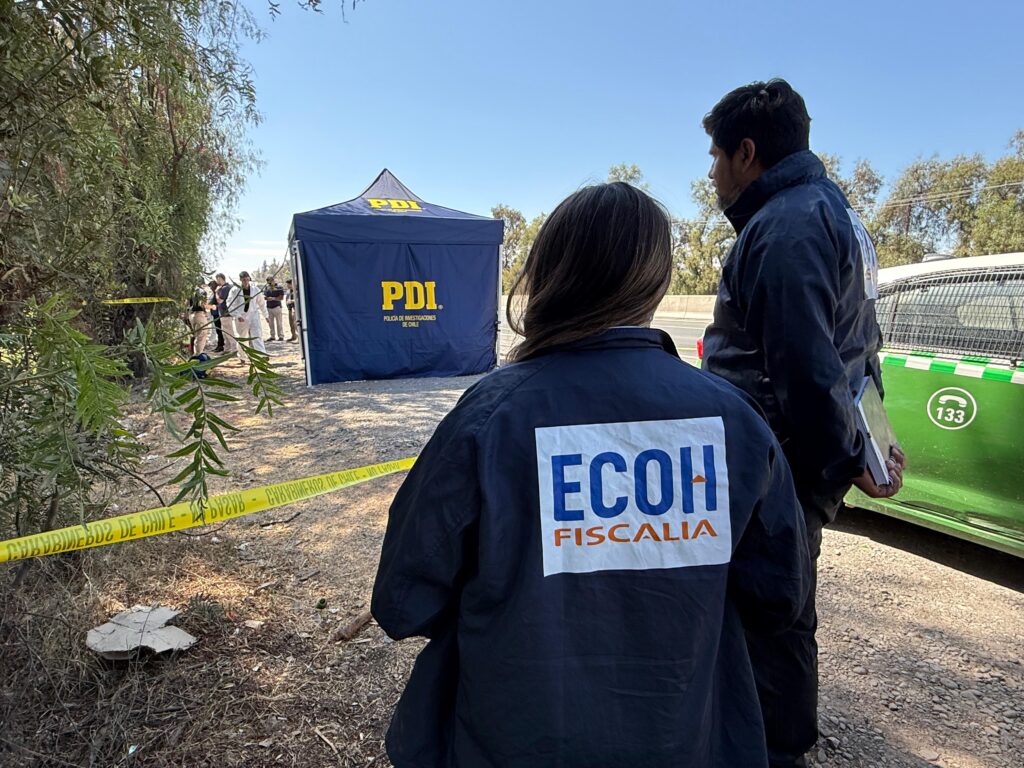 Encuentran cuerpo con múltiples impactos balísticos en canal de regadío de Peñaflor