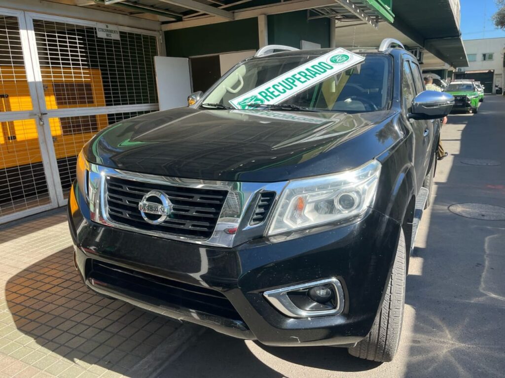 Carabineros de Melipilla recupera camioneta con encargo por robo desde 2021