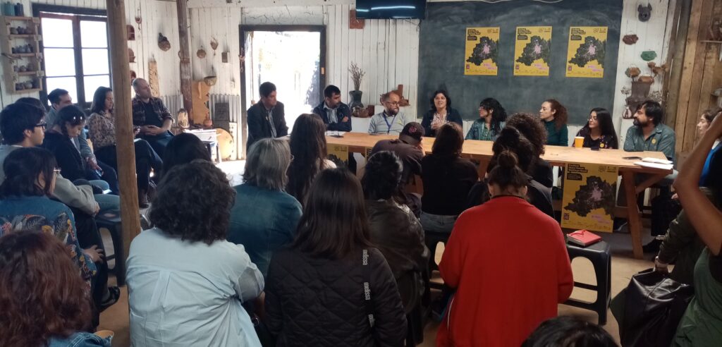 Festival OH! Stgo Rural se inauguró con recorrido y conversatorio en Pomaire