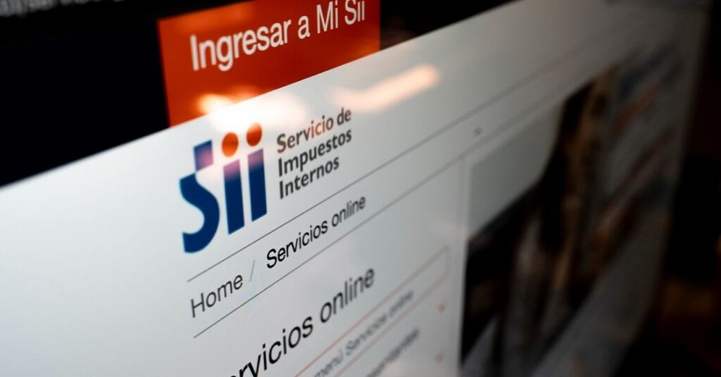 Delegado Alarcón junto a jefes provinciales de SII y Tesorería dan inicio a Operación Renta 2025