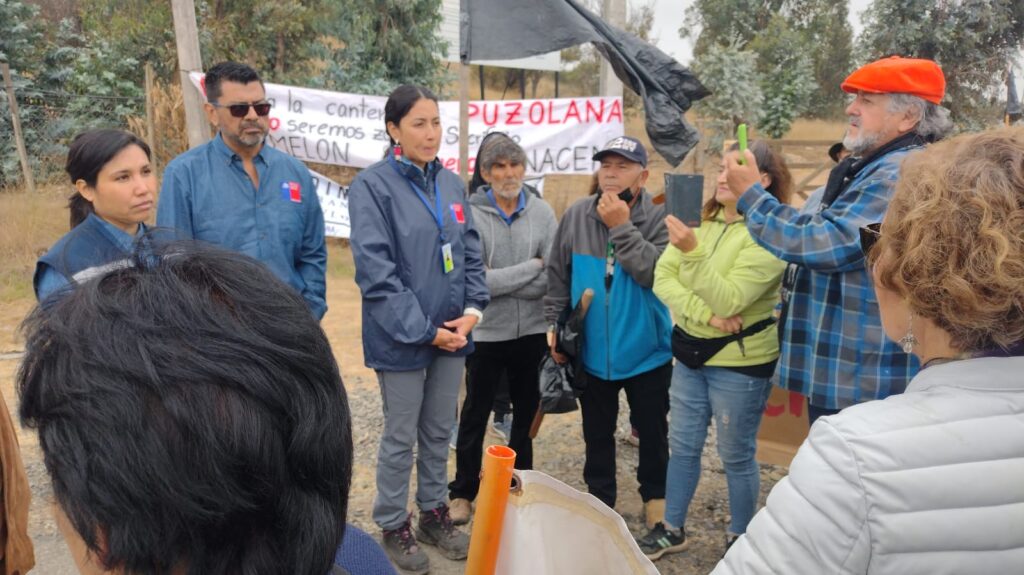 Esta mañana se realizó una masiva manifestación contra la mina de Puzolana