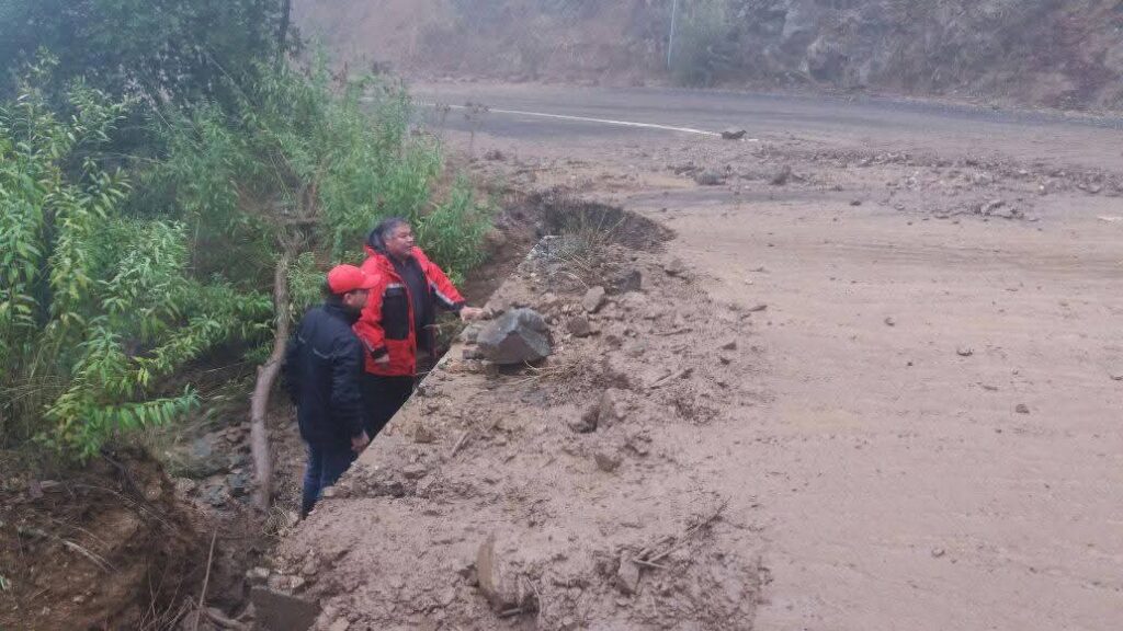 Concejales acusan abandono de Vialidad y exigen medidas urgentes en la Cuesta de Alhué