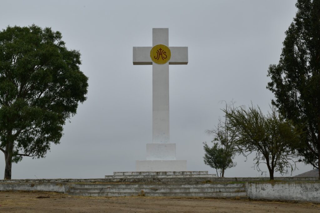 DGA de la Municipalidad de Melipilla realiza nuevo operativo de limpieza en cerro La Cruz