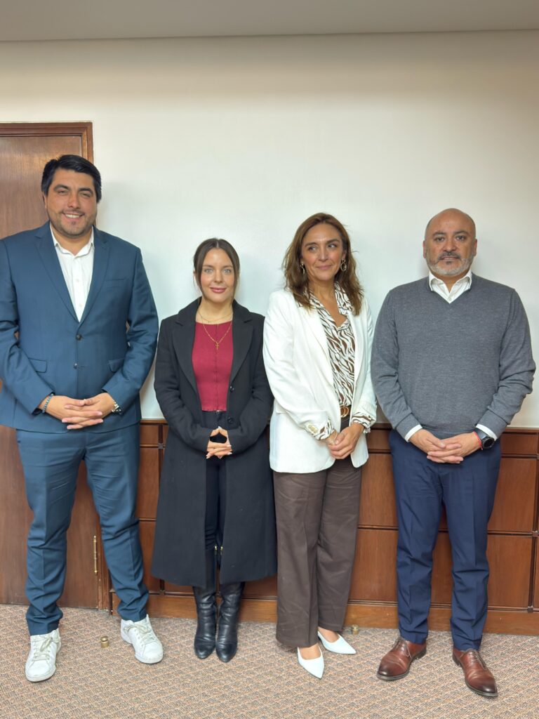 El Monte: Autoridades conforman mesa de trabajo por alza del pasaje e impacto en estudiantes