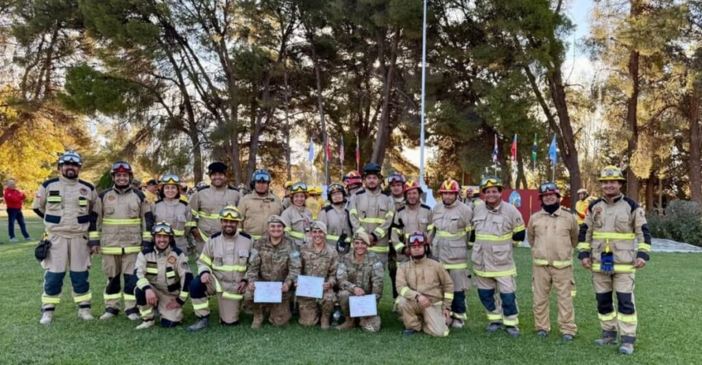 Bomberos de San Pedro obtienen acreditación internacional tras curso en Argentina