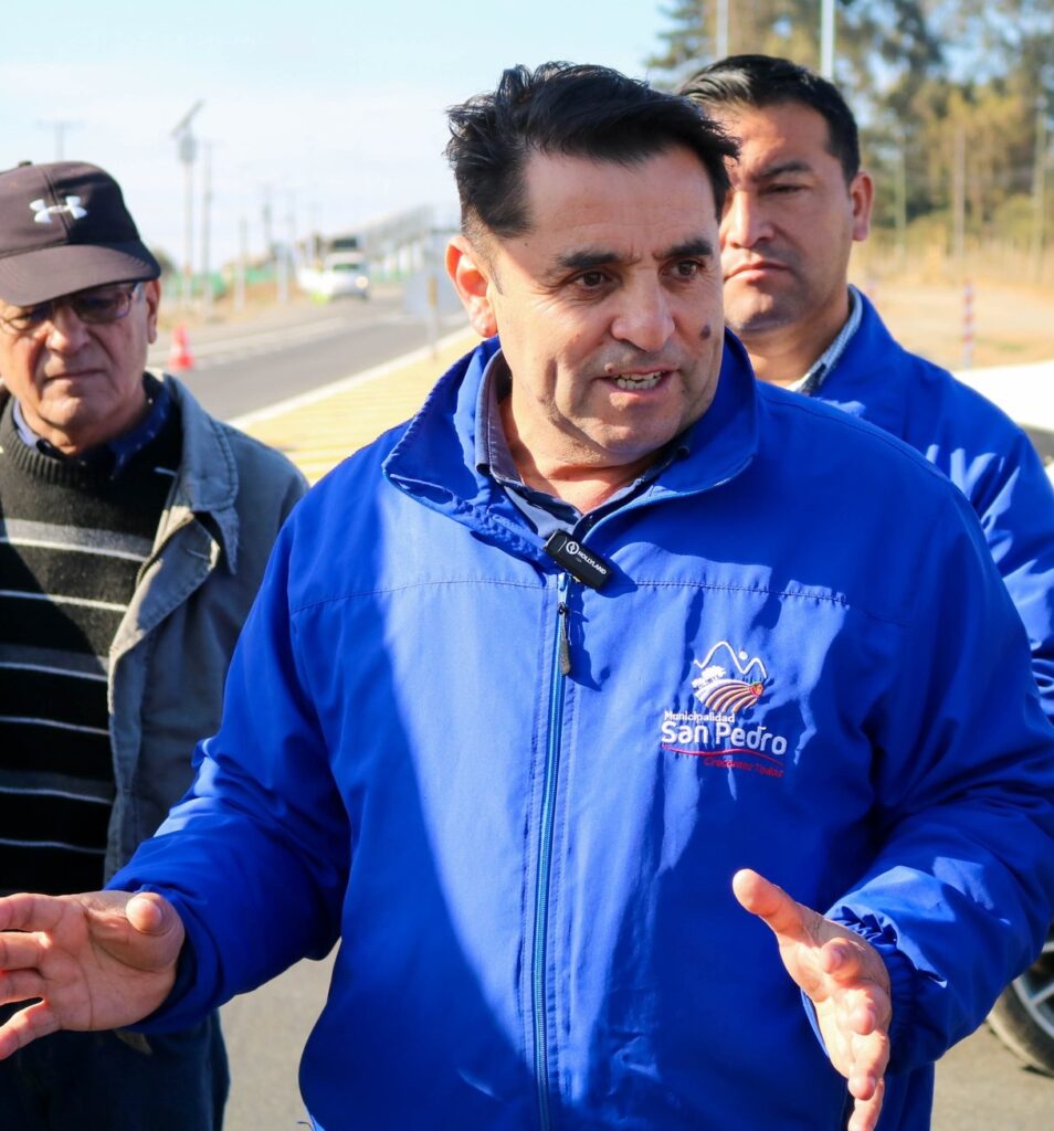 Ruta G-60 en abandono: Alcalde de San Pedro exige urgente intervención tras grave accidente entre bus y camión