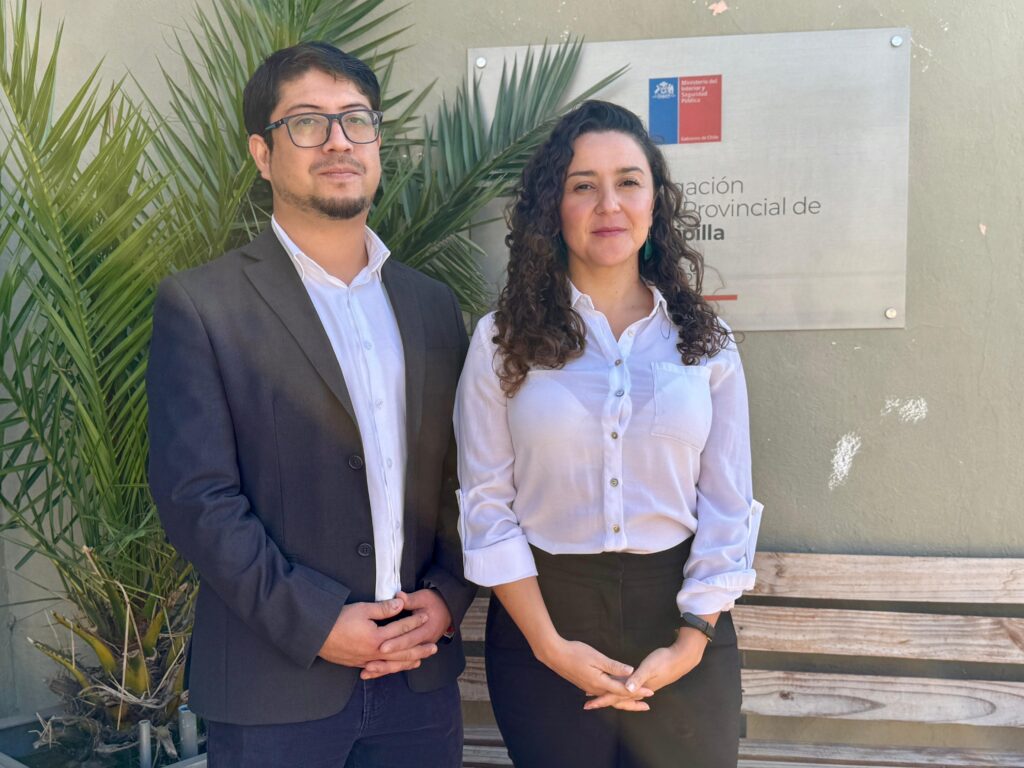 Autoridades anuncian apertura de postulaciones a programas FOSIS 2025