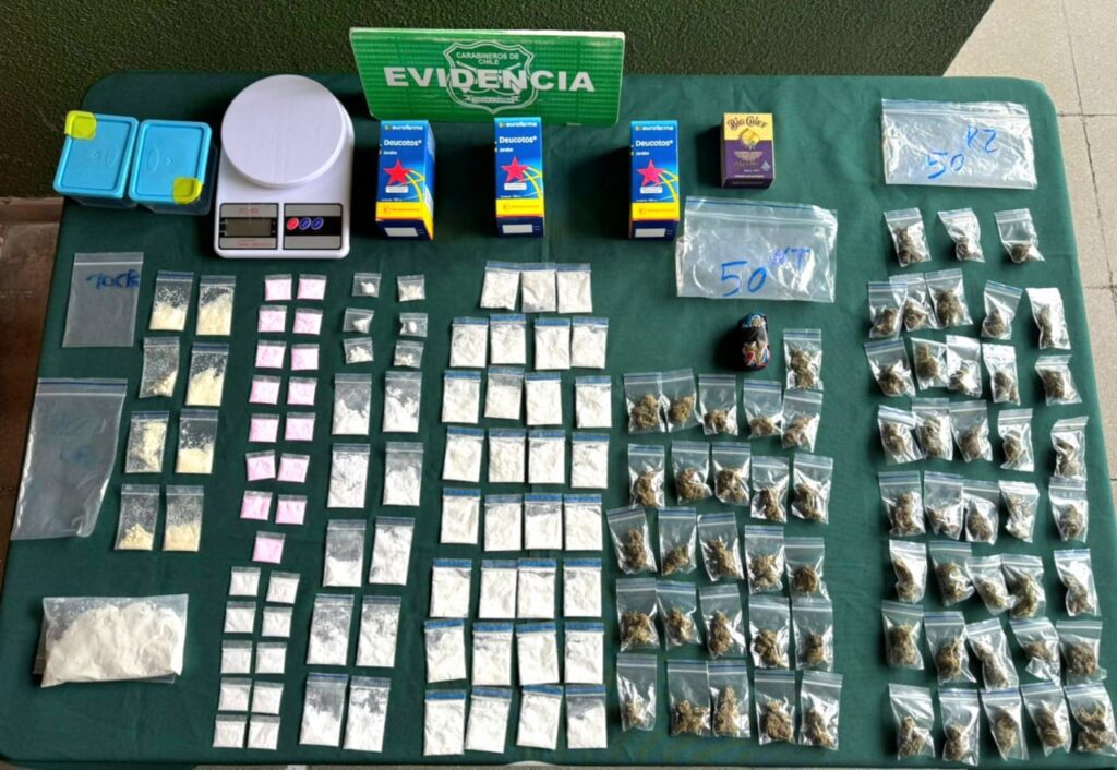 Detienen a sujeto con más de 130 dosis de droga en sector poniente de Melipilla