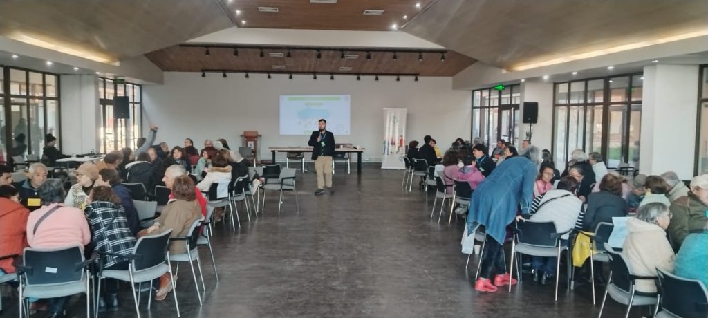 Adultos mayores de Melipilla participaron en jornada de diagnóstico participativo del programa “Más Adulto Mayor Autovalente”