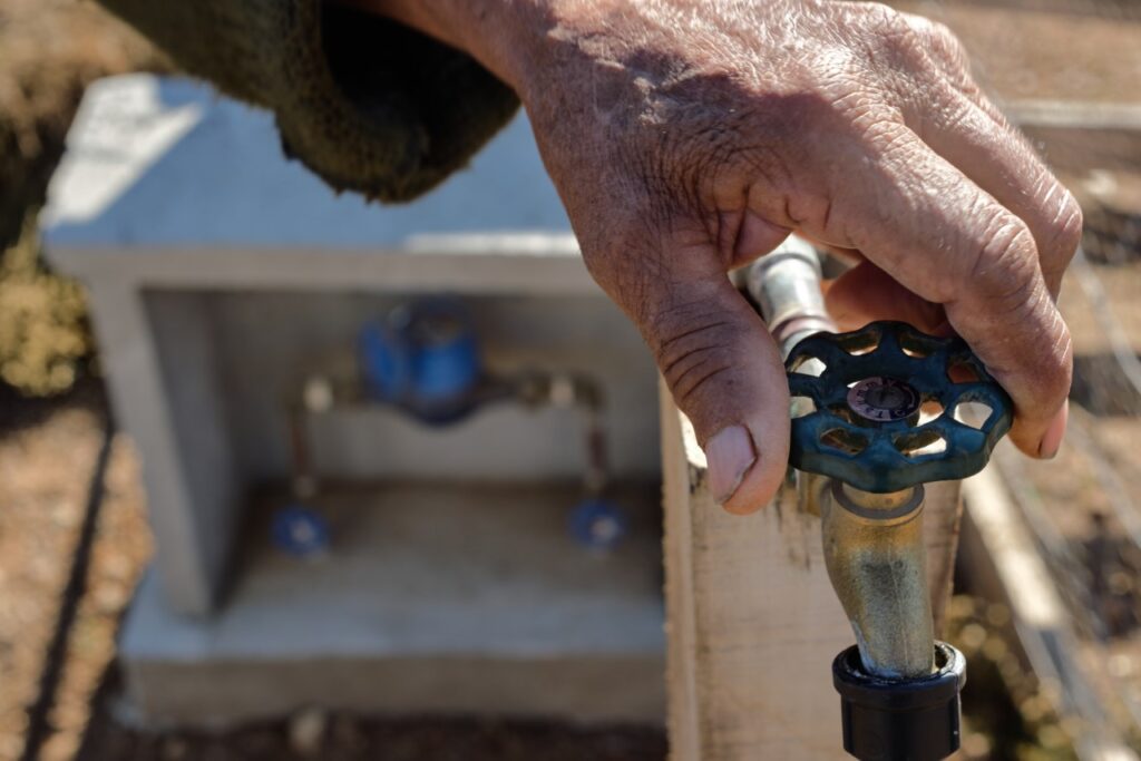 Un sueño que comienza a hacerse hecho realidad: proyecto de agua potable para El Maitén se deberá terminar en 18 meses