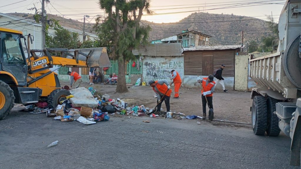 Concejal Loyola llama a reforzar el trabajo para combatir los microbasurales en Melipilla