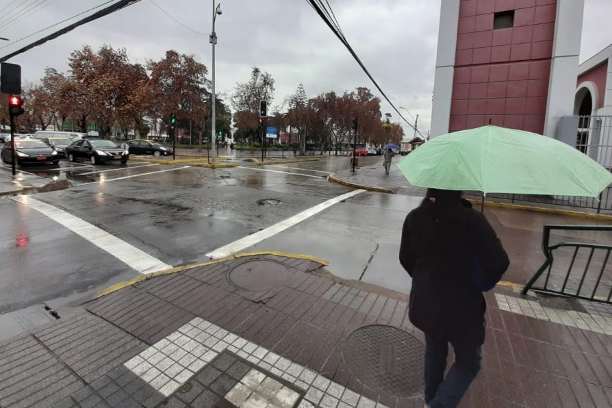 Sistema frontal: Acumulación de agua en las calles y cortes de energía eléctrica