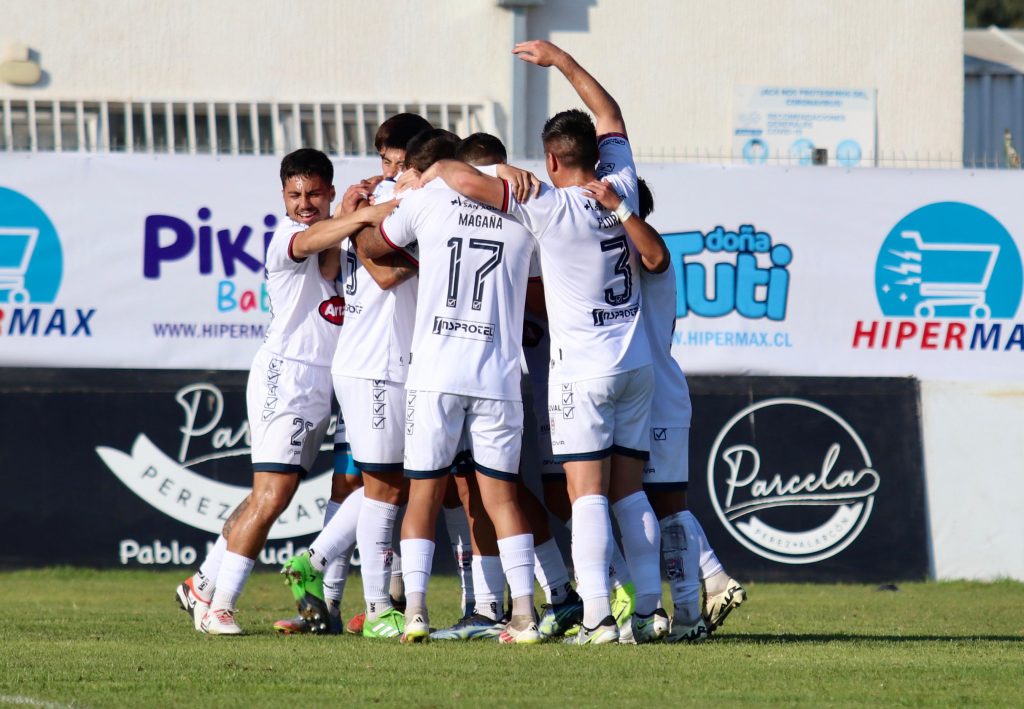 Deportes Melipilla vuelve a sonreír tras golear a Trasandino