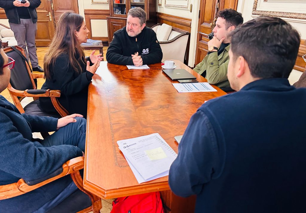 Alcaldesa de Melipilla se reunió con gobernador Claudio Orrego para solicitar apoyo en materia de seguridad