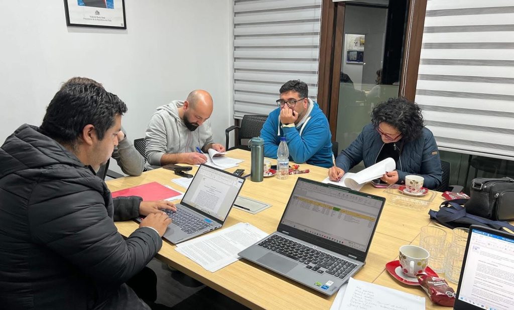 Asistentes de la educación levantan paralización