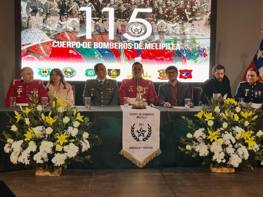 Celebración y reconocimiento en los 115 años de Bomberos de Melipilla