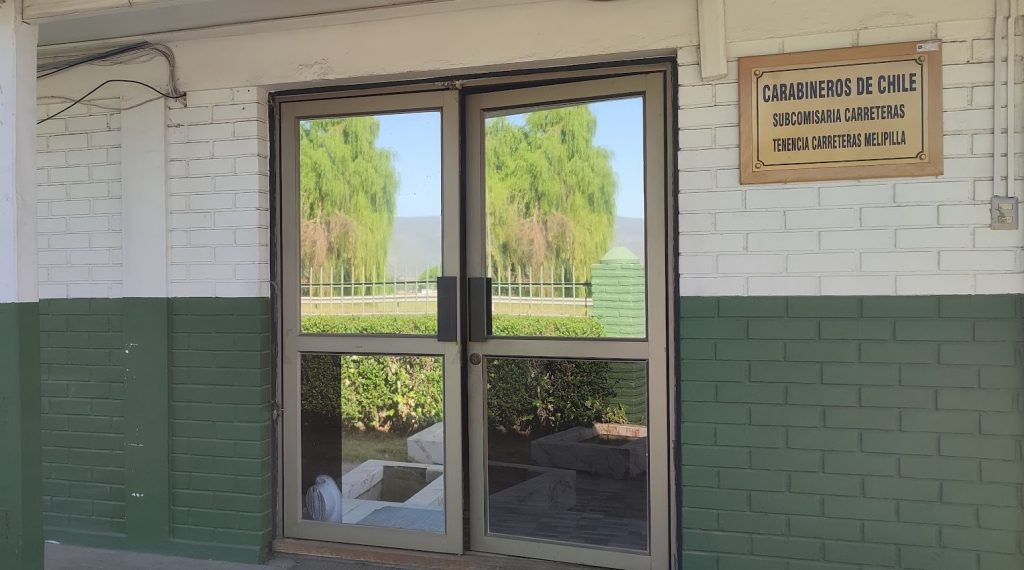 Diligente acción policial de la tenencia de Carreteras Melipilla permite recuperación de dos vehículos robados