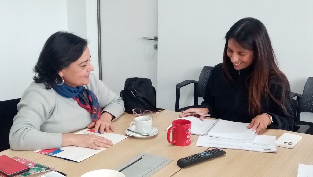 Seremi de desarrollo social y familia se reunió con alcaldesa de Melipilla