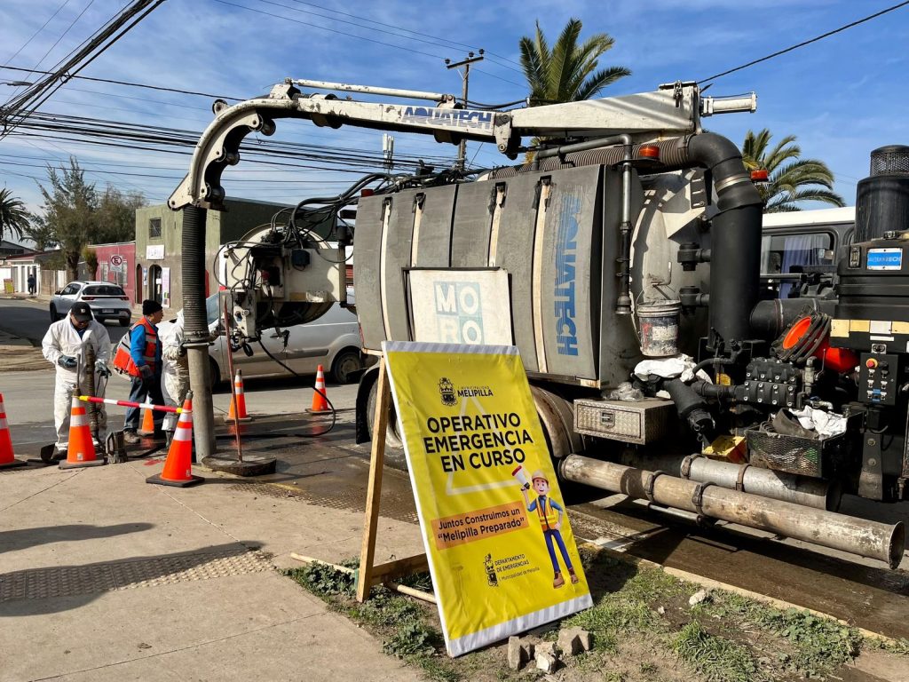 Municipio ejecuta inédito operativo de limpieza de tubos de atravieso de  aguas lluvias para prevenir inundaciones
