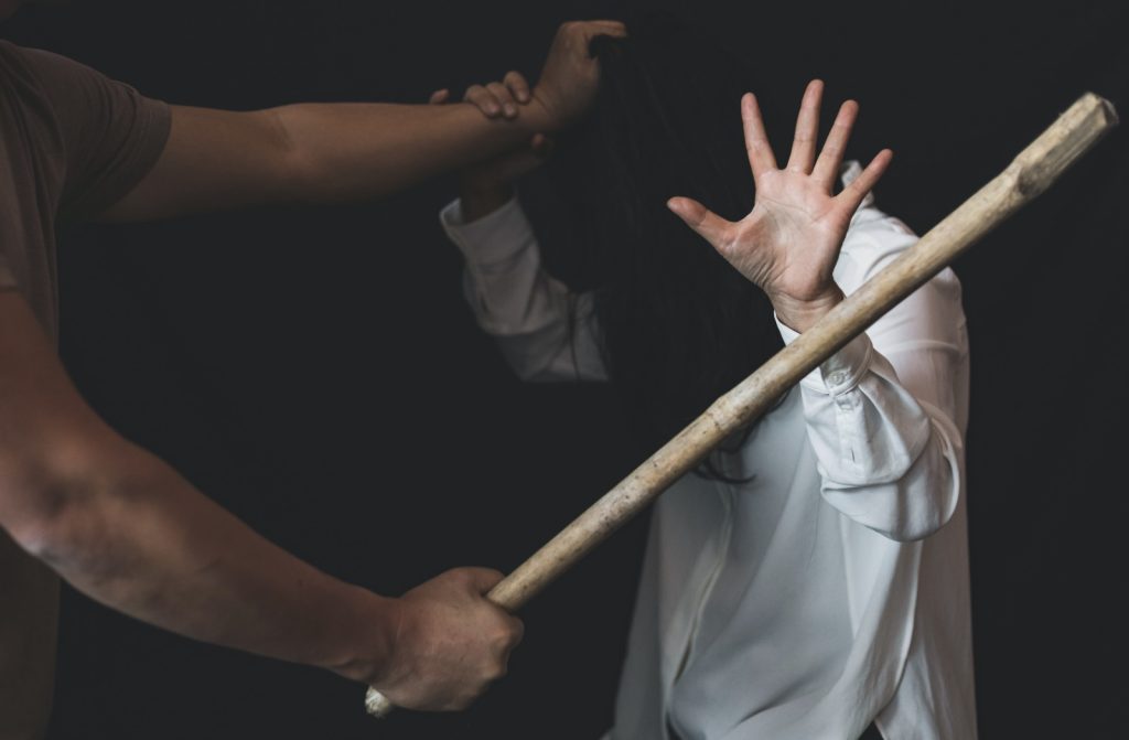 Indignación en Llolleo tras denuncia por brutal agresión infantil: madre es acusada de maltrato grave