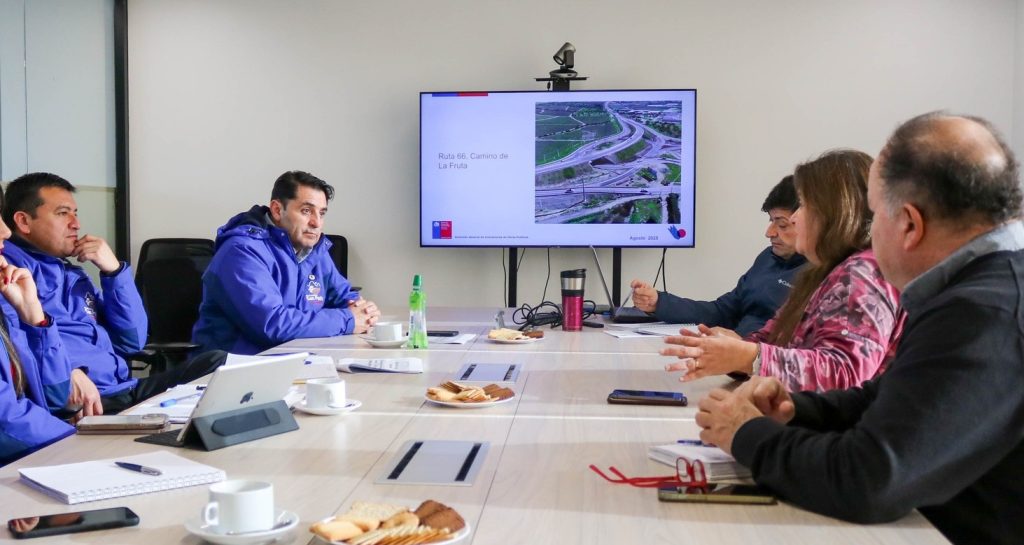 Alcalde de San Pedro se reunió con la nueva inspectora fiscal de la Carretera de la Fruta