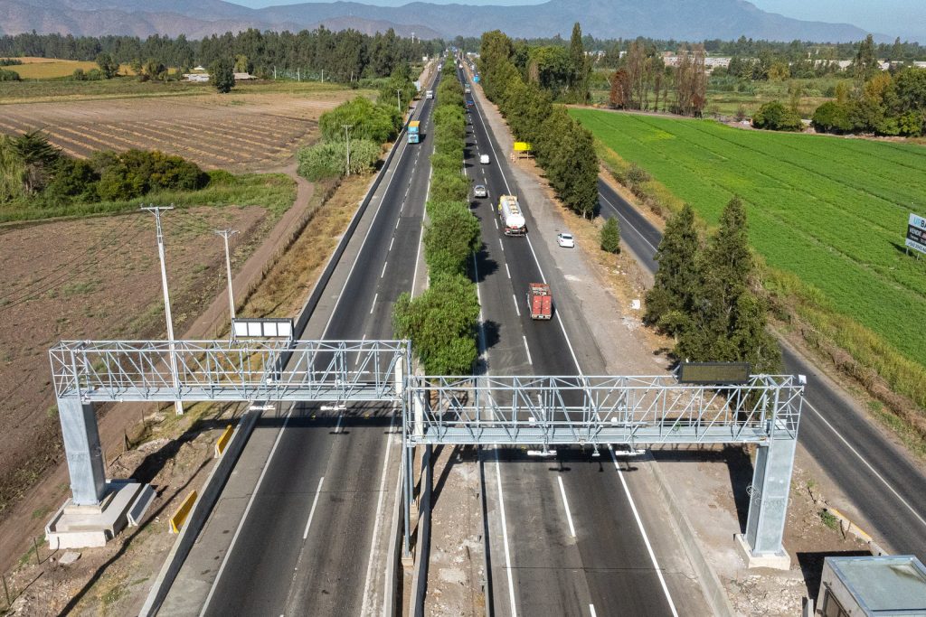 Detienen a dos menores por lanzamiento de piedras a vehículos en la autopista Ruta 78