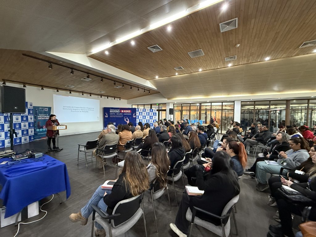 Impulsan capacitación sobre programas Denuncia Seguro y Apoyo a Víctimas en la Provincia de Melipilla