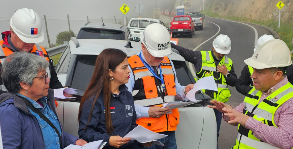 Inician obras de emergencia en Cuesta de Pelvín para reparar daños por socavones en Peñaflor