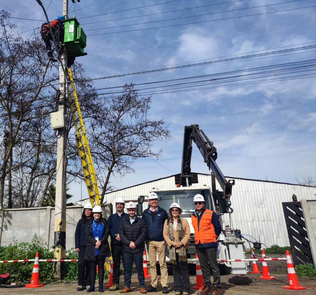 Instalan transformador verde en María Pinto para fortalecer el servicio eléctrico