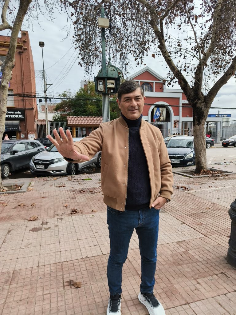 “Evelyn Matthei es una pésima candidata”: declaraciones del también candidato presidencial Franco Parisi de visita hoy en Melipilla