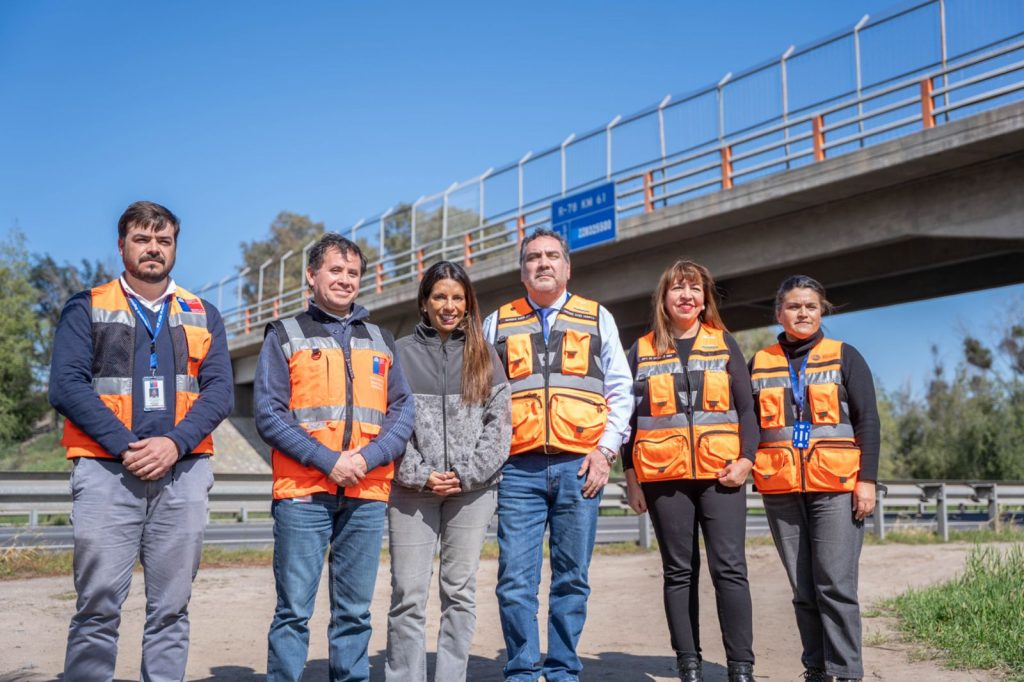 Autoridades realizan visita a terreno para analizar habilitación de acceso provisorio desde Pomaire a la Ruta 78