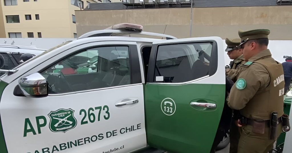Detienen en Talagante a dos sujetos tras robo de taxibus en San Bernardo