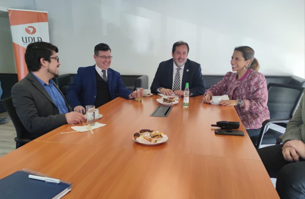 UDLA refuerza presencia en Melipilla con proyectos comunitarios y apoyo académico