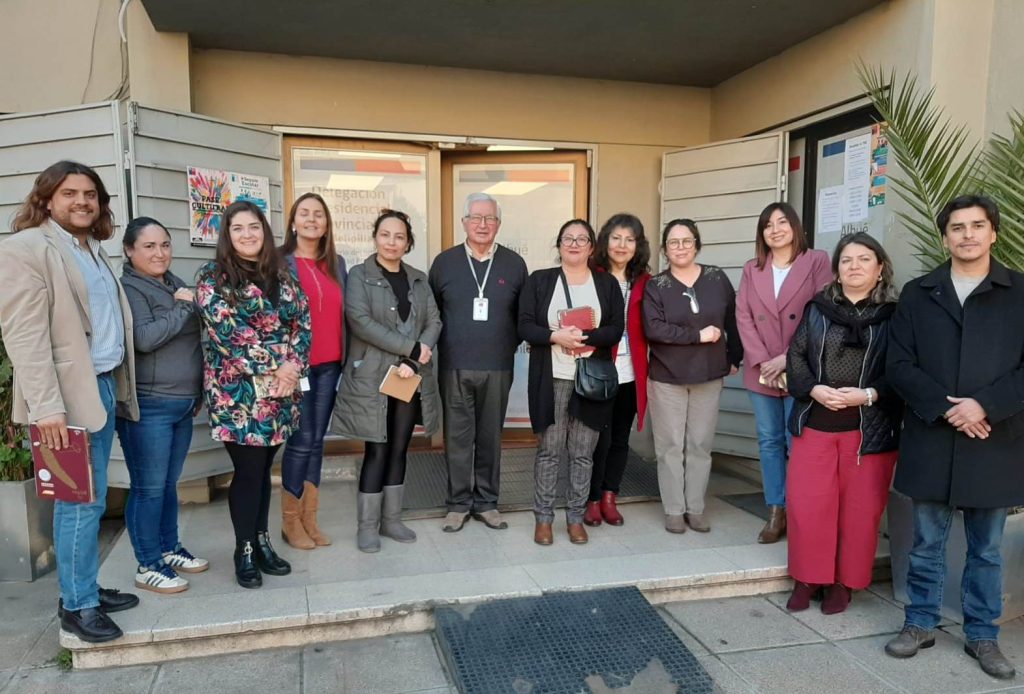 Delegación Provincial de Melipilla y SERVIU capacitan a equipos jurídicos y sociales sobre eliminación de marca en subsidios habitacionales