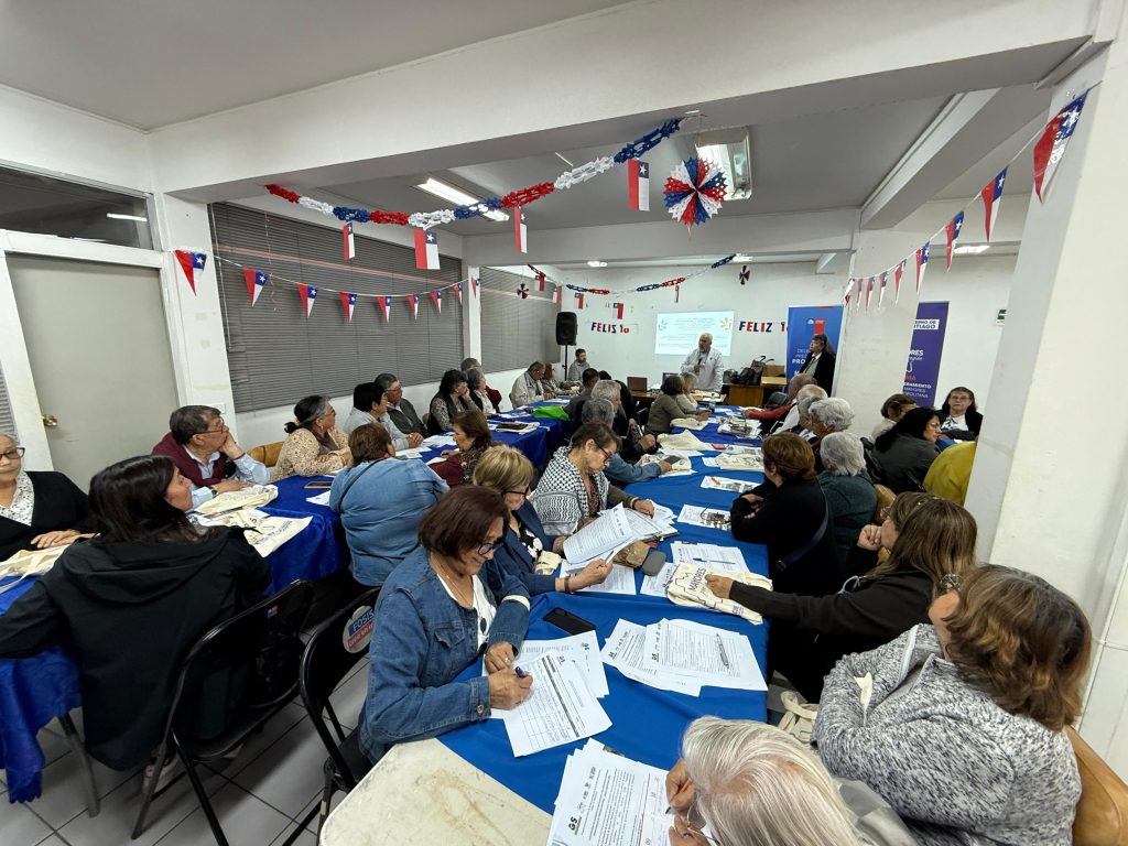 Realizan nueva sesión de la Mesa Provincial de Personas Mayores en Melipilla