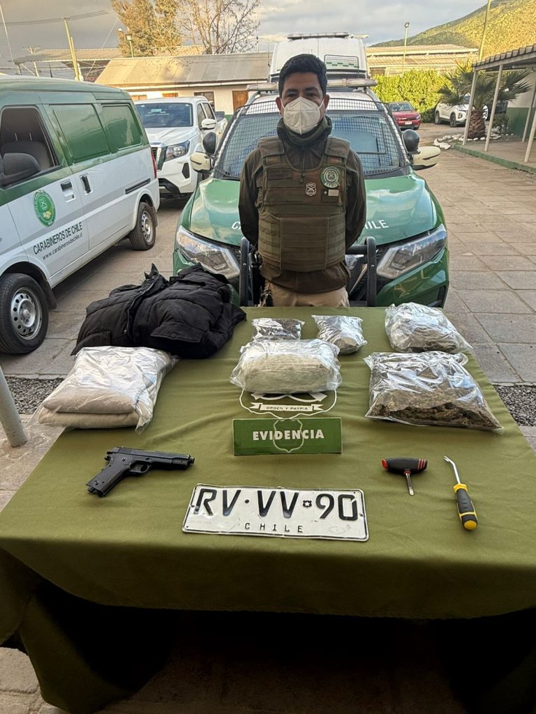 Banda de robo de vehículos con base en Curacaví es desmantelada por el SEBV de Carabineros
