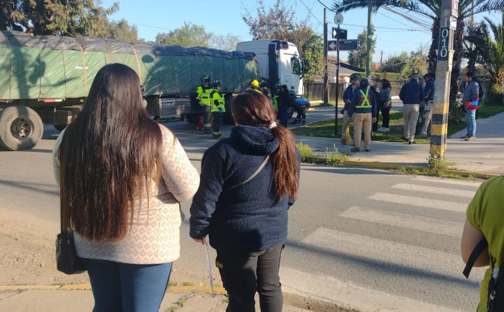 Accidente fatal en el centro de Melipilla. Camión atropella a persona mayor