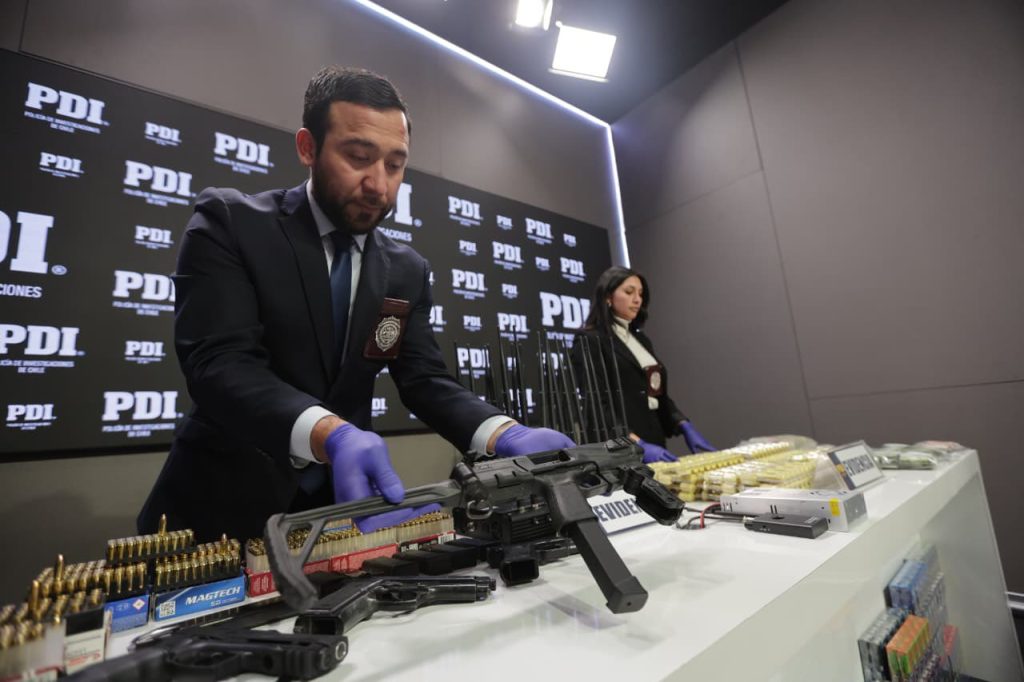 Desarticulan banda criminal que robaba containers desde el puerto de San Antonio